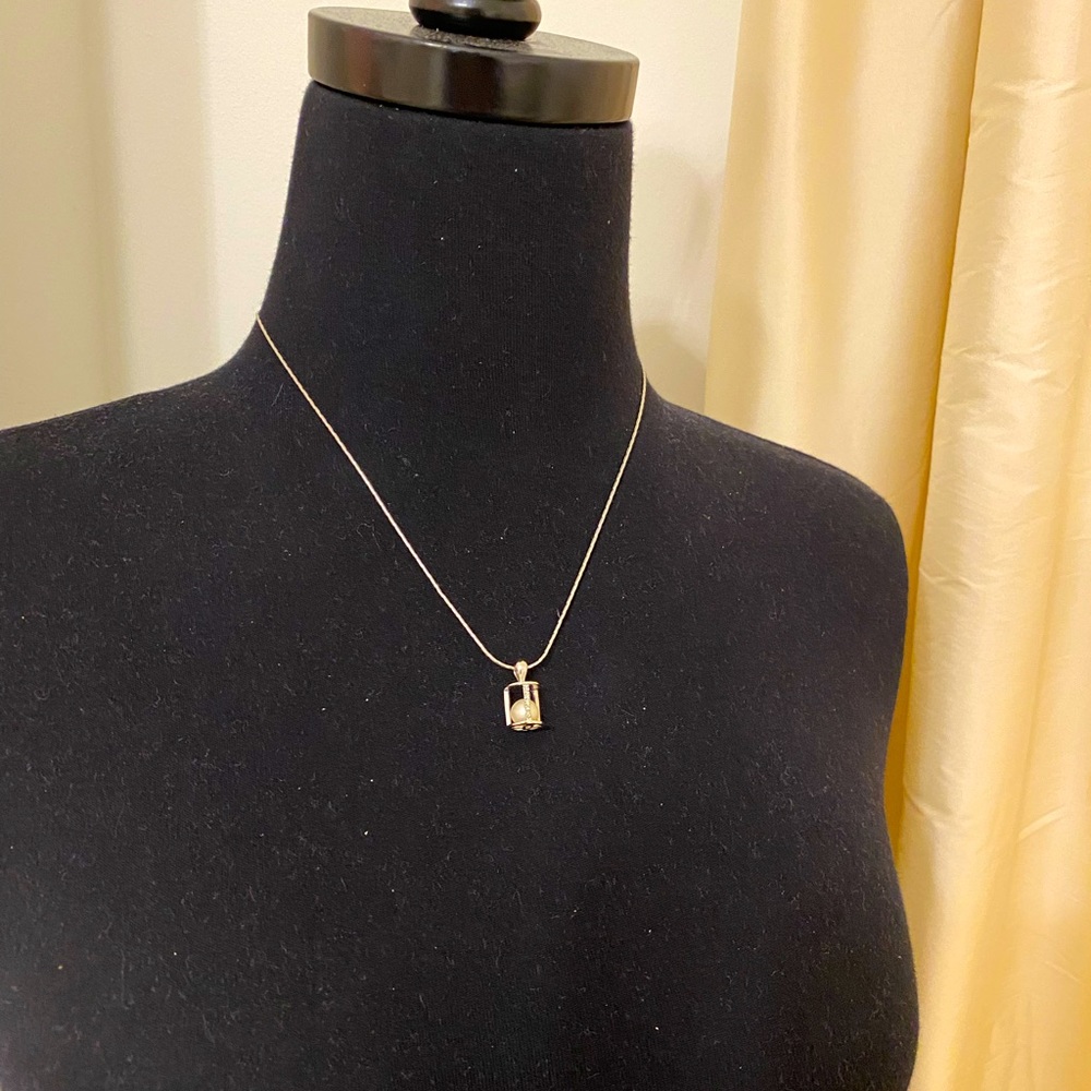 Freshwater Pearl Pendant Necklace, silver setting